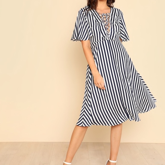 SOLD Sexy Plunging Neck Ruffle Dress - Medium - Picture 2 of 8